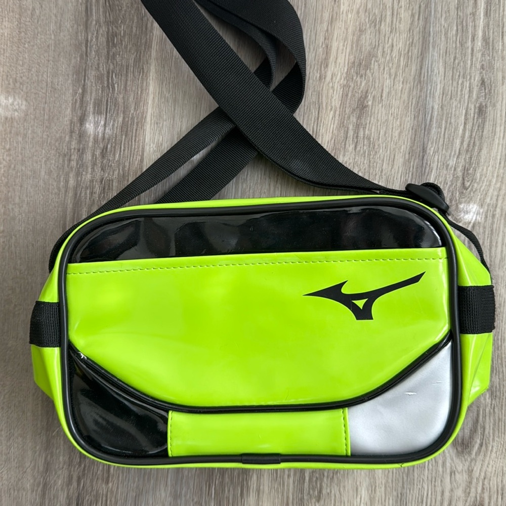 new mizuno shoe bag : fluoresent green
